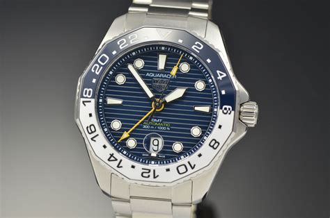 aquaracer vs seamaster.